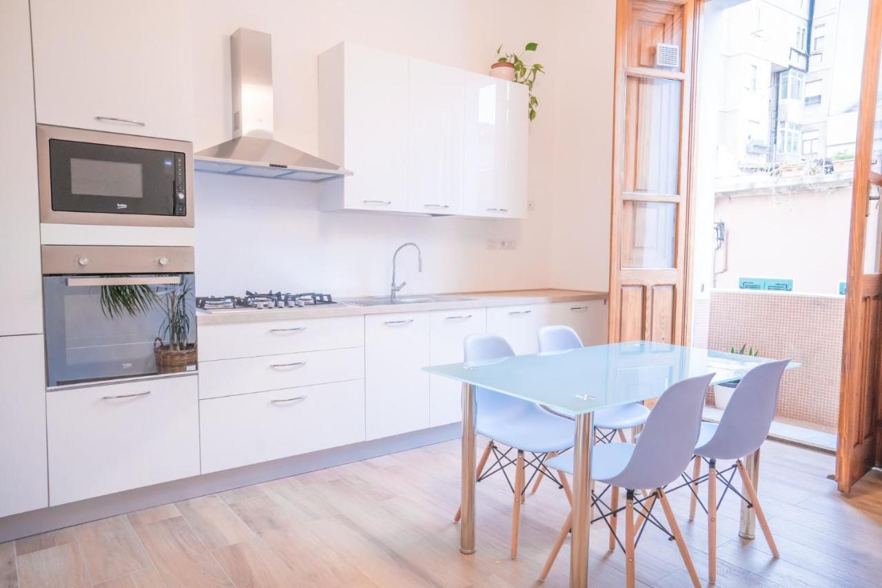 Minimalist Chic A Villanova 3Bdr - 2Bth - Wifi Cagliari Exterior foto